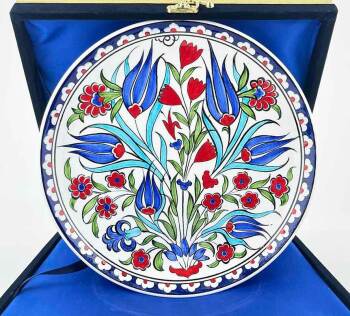 Baharın Laleleri İznik Çini Tabak 25 cm | El İşi Dekoratif Çini - Çini Evi