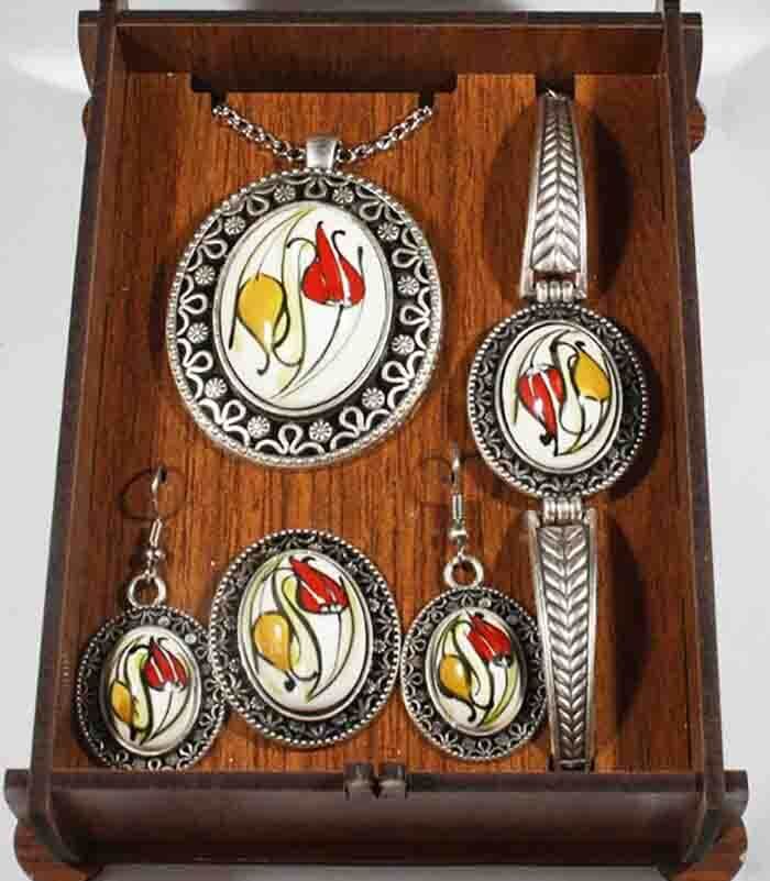 Double Tulip Iznik Jewelry Set - 1