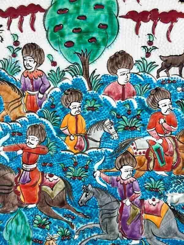 El Yapımı Minyatürlü İznik Çini Tabak – Osmanlı Av Sahnesi (30 cm) - 2