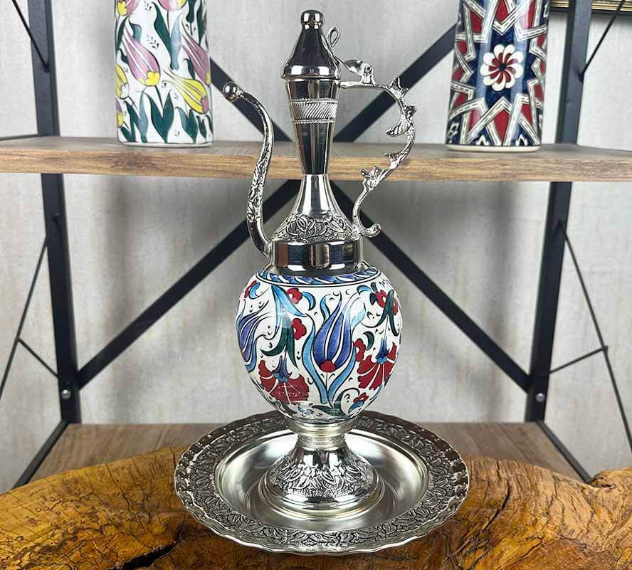 Geleneksel Lale ve Karanfil Desenli İznik Çini İbrik Seti - 1