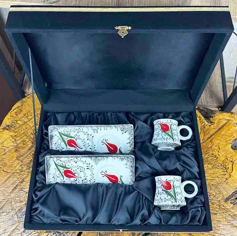 Halic Pattern Red Tulip Ceramic Coffee Presentation Set - Elegant Design - 4
