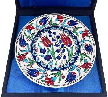 İznik Çini Tabak | Lale ve Karanfil Bahçesi Desenli 18 cm - Çini Evi (1)