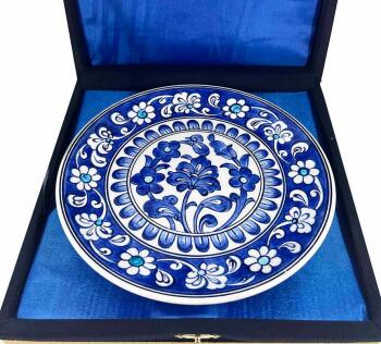 İznik Çini Tabak | Mavi Beyaz Çiçekli Bordür Desenli 18 cm - Çini Evi (1)