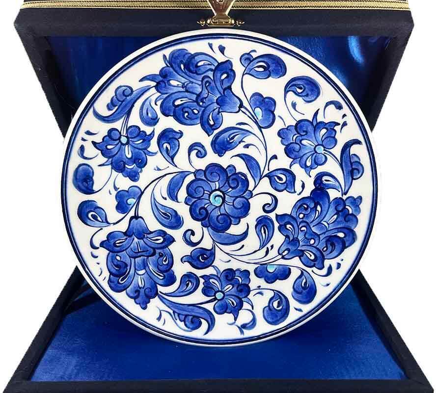 İznik Çini Tabak | Mavi Beyaz Lotus Desenli 18 cm - 1