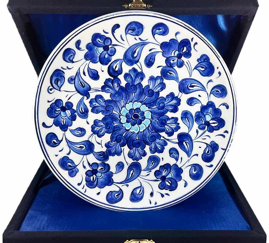 İznik Çini Tabak | Mavi Çiçek Bahçesi Desenli 18 cm - 1