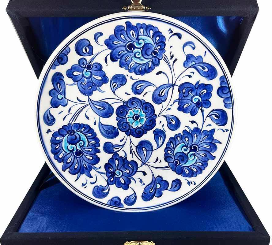 İznik Çini Tabak | Mavi Hatayi Çiçek Desenli 18 cm - 1