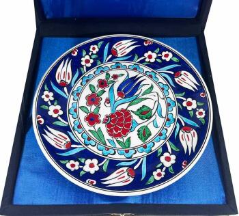 İznik Çini Tabak | Nar Çiçeği ve Lale Bahçesi Desenli 18 cm - Çini Evi (1)