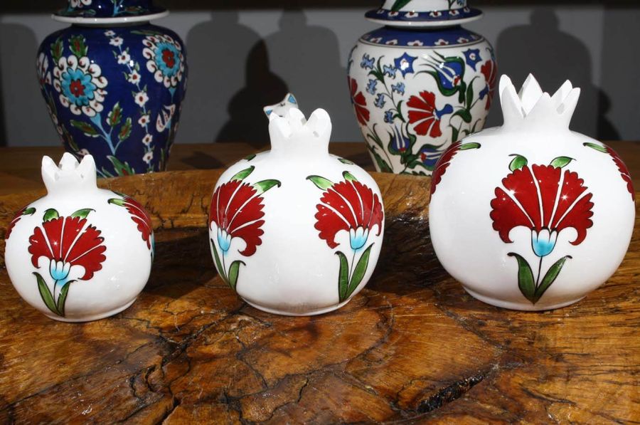 Karanfil Desenli Nar Takımı - 1