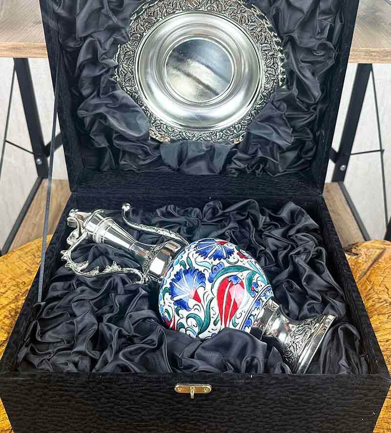 Kırmızı Lale ve Çiçek Motifli İznik Çini İbrik Seti - 2