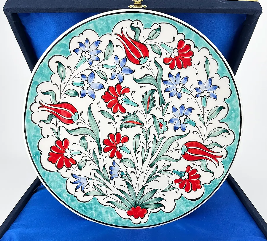 Kırmızı Lale ve Karanfil Bahçesi 30 cm İznik Çini Tabak - 1