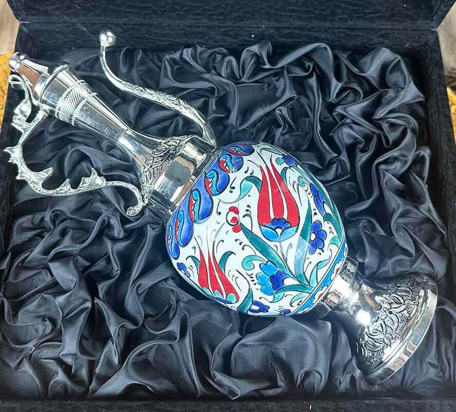 Klasik Kırmızı Lale Desenli Gümüş Kaplama Çini İbrik Seti - 3