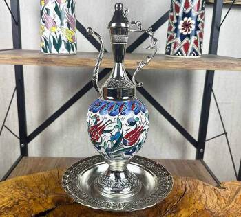 Klasik Kırmızı Lale Desenli Gümüş Kaplama Çini İbrik Seti - 1