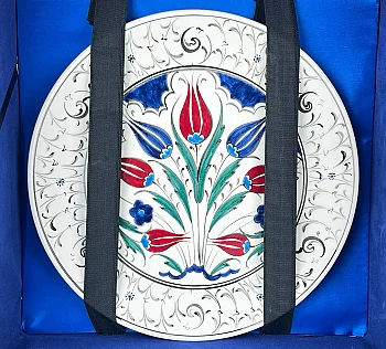 Lale Buketi İznik Çini Vazo Tabak Seti - 4