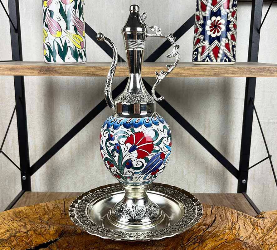 Lale Karanfil Desenli İznik Çini İbrik - 1
