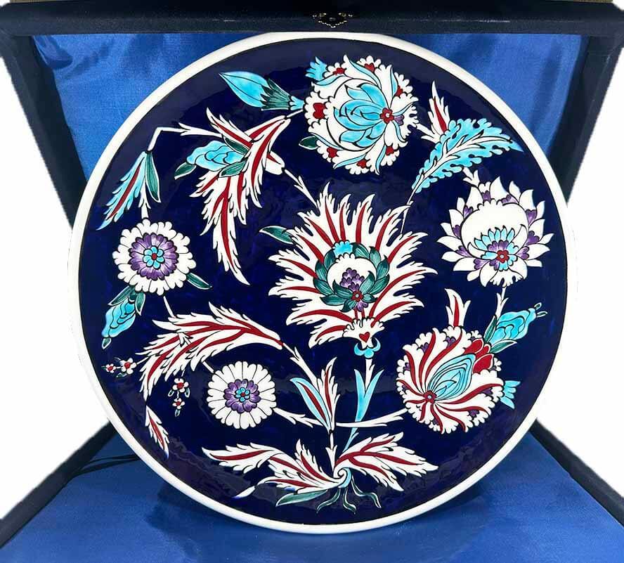 Osmanlı İhtişamı: Mavi Zeminli Hatayi Motif İznik Çini Tabak - 1