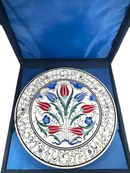 Osmanlı Lale Baharı Desenli İznik Tabak – VIP Kutulu Hediyelik 25 cm - 3