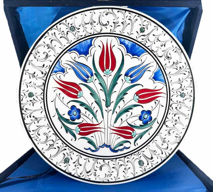 Osmanlı Lale Baharı Desenli İznik Tabak – VIP Kutulu Hediyelik 25 cm - 1
