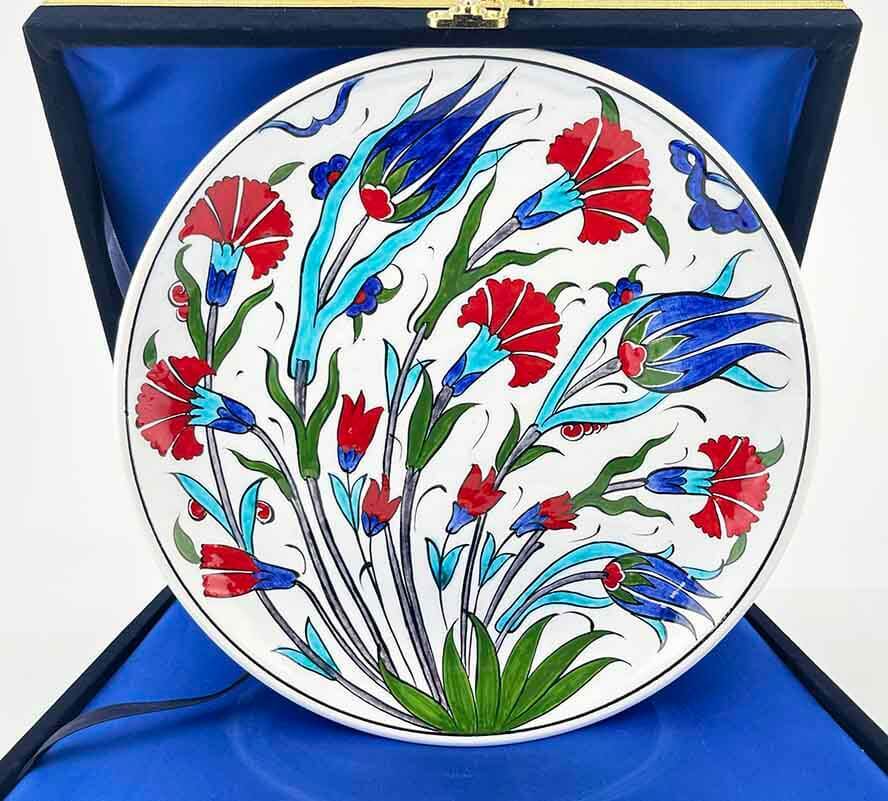 Saray Laleleri ve Karanfiller İznik Çini Tabak 25 cm | El İşi - 1