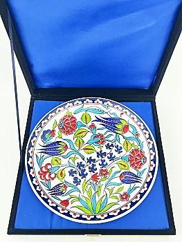 Yabancı İş Ortağına Hediye, Lale ve Karanfil Motifli 25 cm İznik Çini Tabak - 3