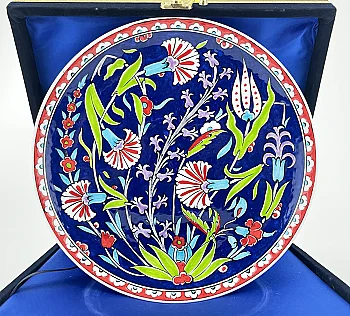 Yeni İş Hediyesi, Kobalt Saray Bahçesi Motifli 25 cm İznik Çini Tabak - 1
